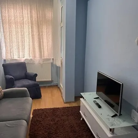 Sehir Merkezinde Konforlu Апартаменты